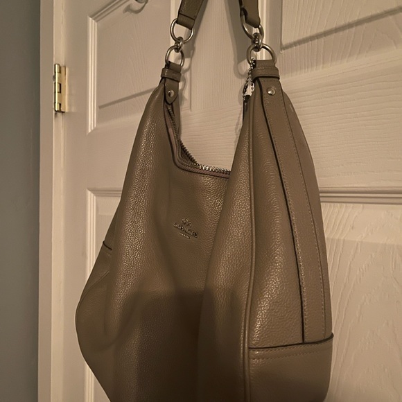 Coach - Picture 3 of 3